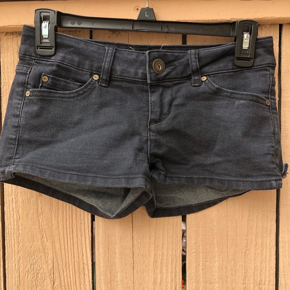 SUPER CUTE ONEILL shorts! Very dark denim